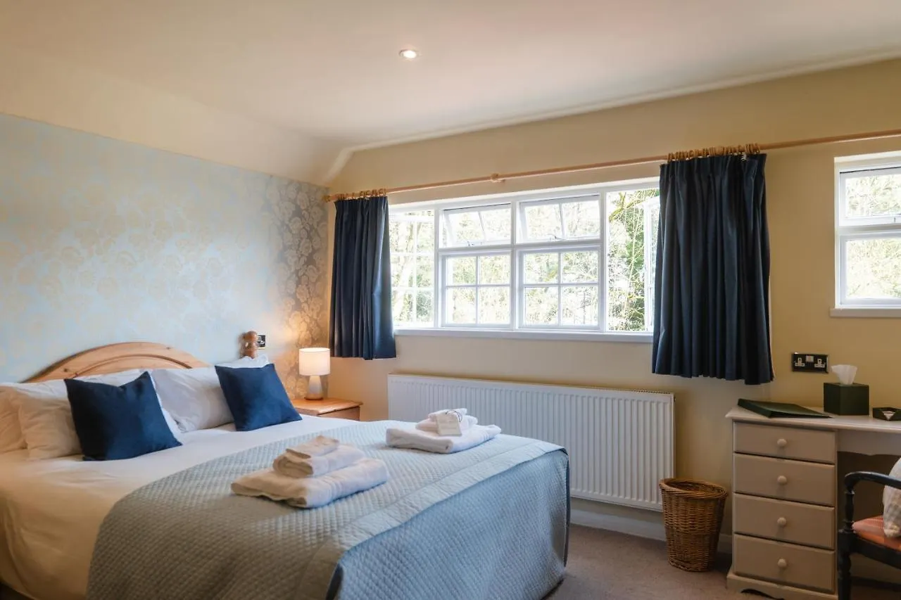 Hotel Fox And Hounds Llancarfan Barry 4*,