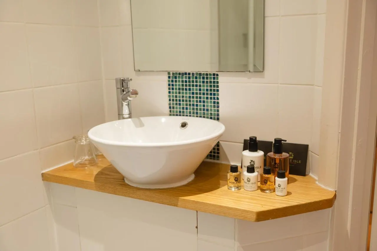 Fox And Hounds Llancarfan Hotel Barry